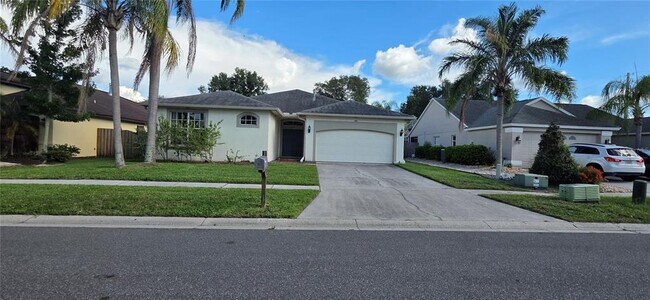 Building Photo - 1305 Lakehurst Way