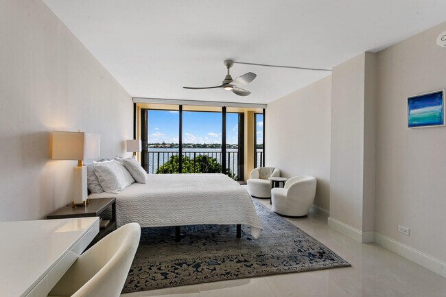 Building Photo - 130 Lakeshore Dr