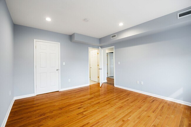 Building Photo - 6 N 18th St