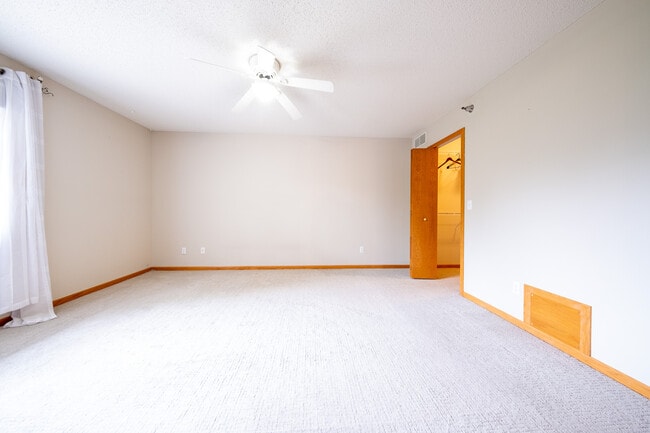 Building Photo - 17870 Cobblestone Way