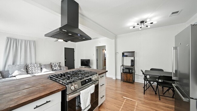 Building Photo - 3236 Allison Ave