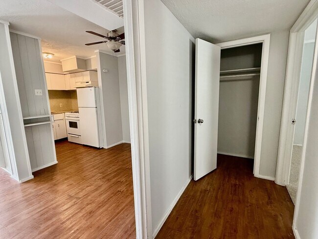 Building Photo - 1000 Heights Blvd