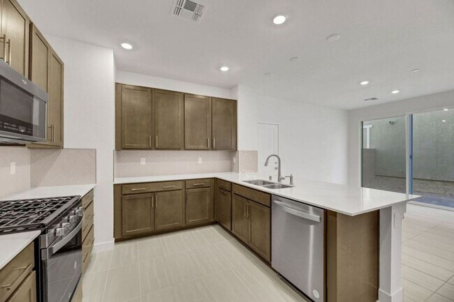 Building Photo - 4-Bedroom Home in Inspirada