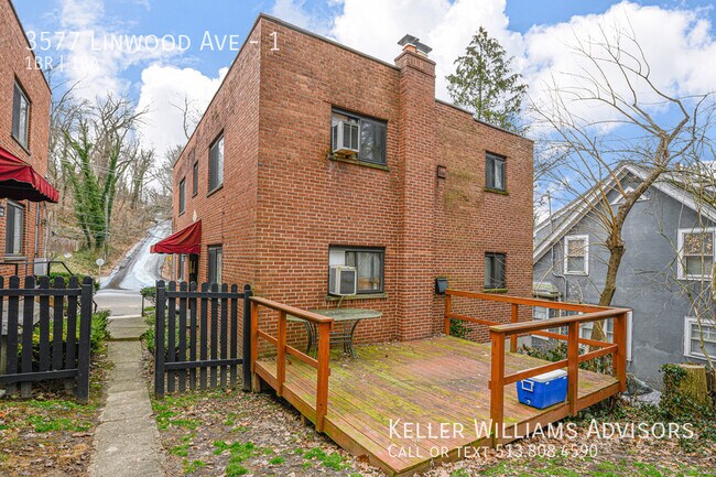 Building Photo - 3577 Linwood Ave