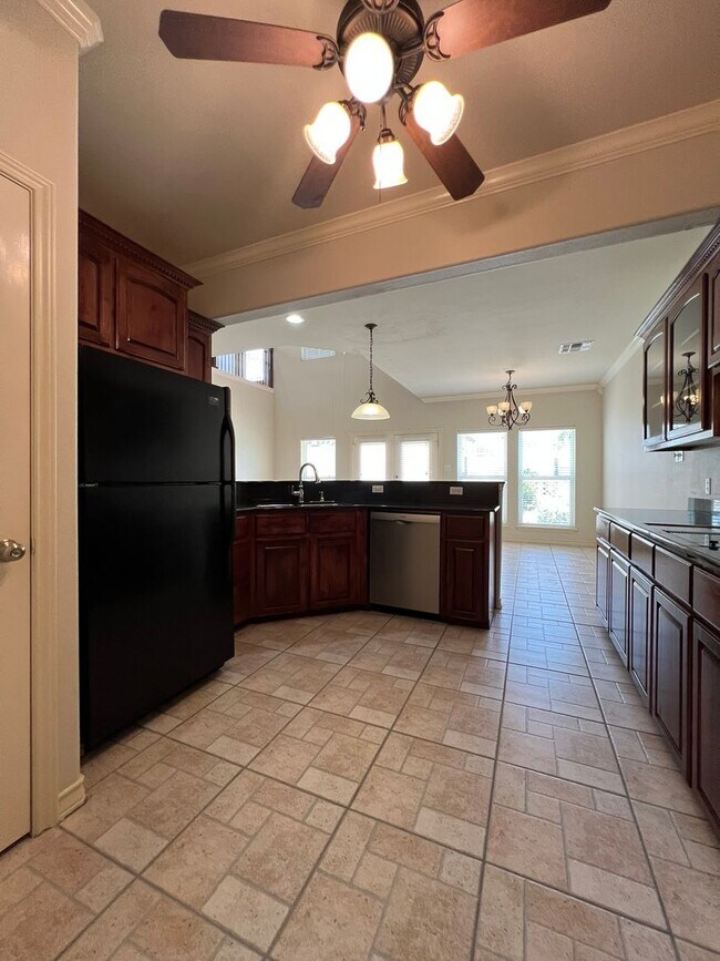 Building Photo - Resort-Style Island Living at Joya Del Mar!