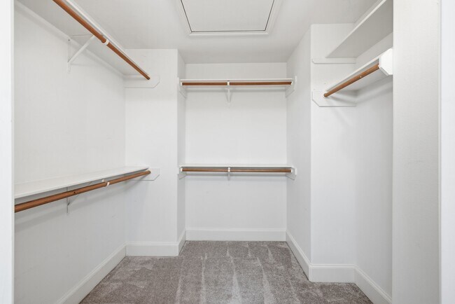 Building Photo - 1714 Ovid St