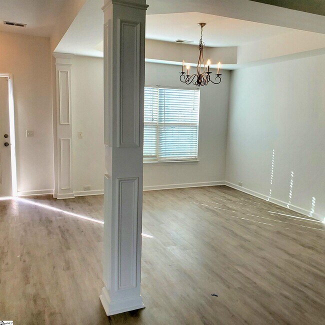 Building Photo - 213 Werninger Ct