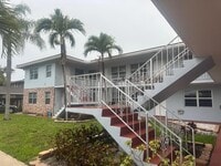 Building Photo - 2725 Middle River Dr