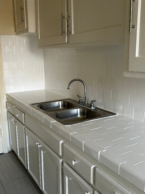 Building Photo - 1154 Normandie Ave