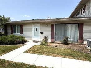 Building Photo - 206 Barcliffe Ln