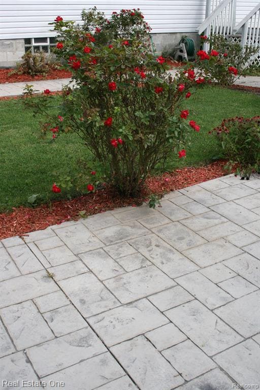 Building Photo - 3268 Troy Ave