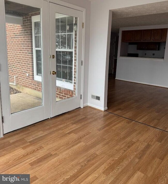 Building Photo - 621 Himes Ave