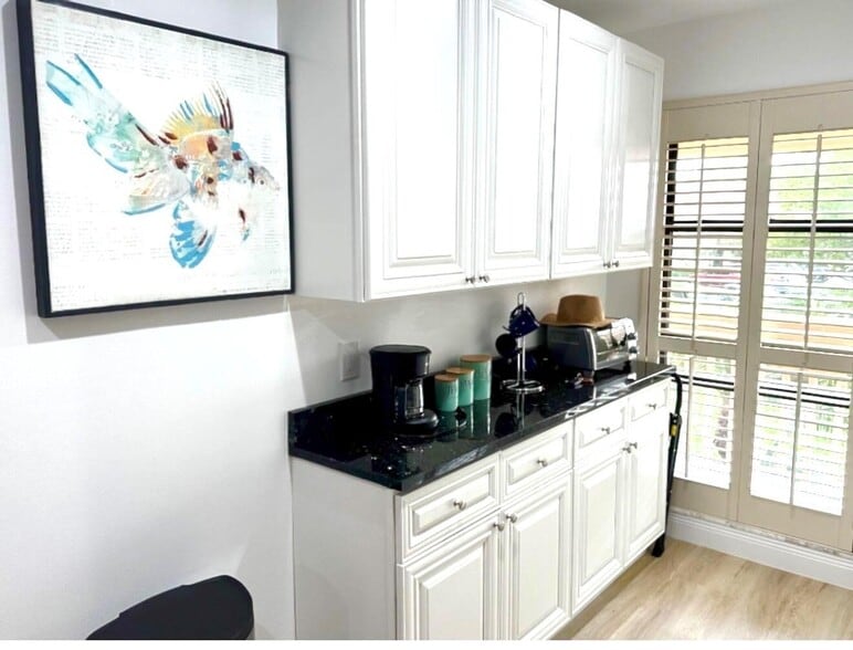 Building Photo - 464 Brackenwood Ln S