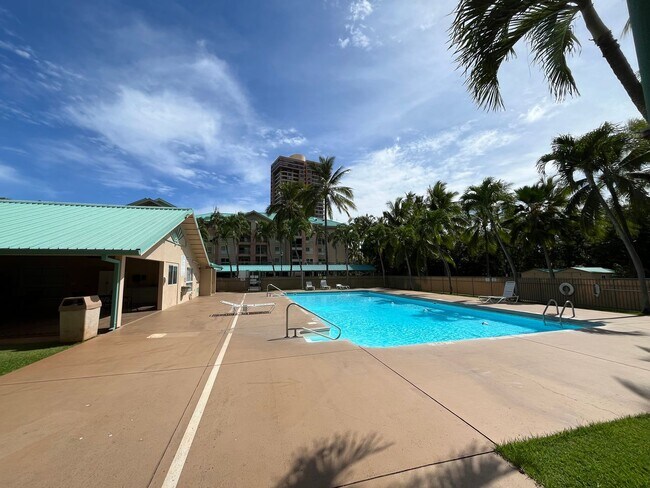 Building Photo - Country Club Villas - 2 bedrooms, 2 bath u...