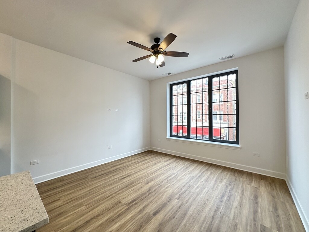 Building Photo - 3160 N Broadway