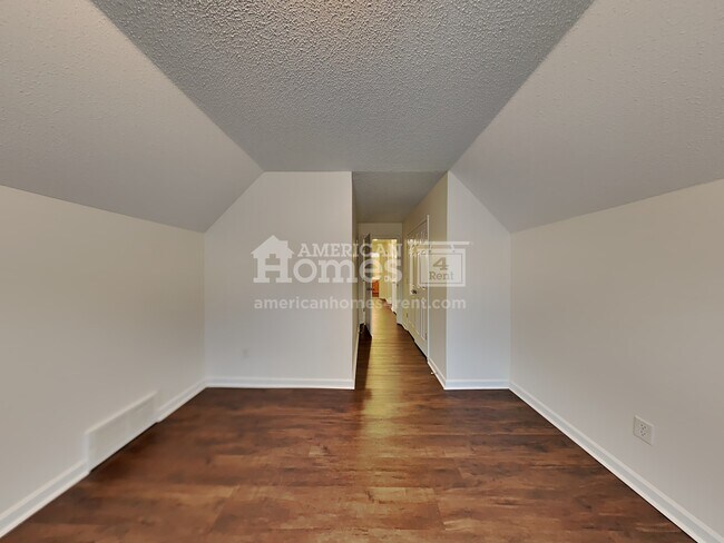 Building Photo - 6778 Whitten View Lane