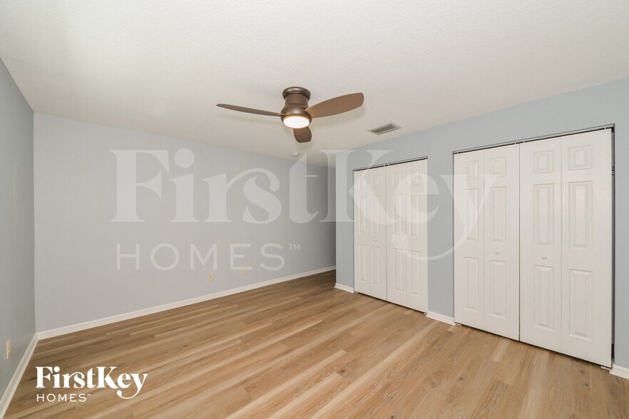 Building Photo - 92 Stanford Rd