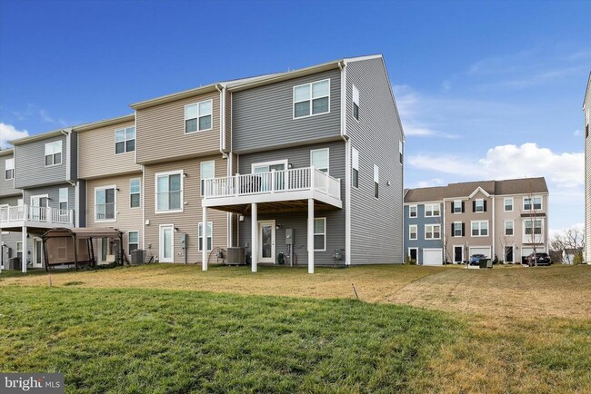 Building Photo - 142 Tye Ct