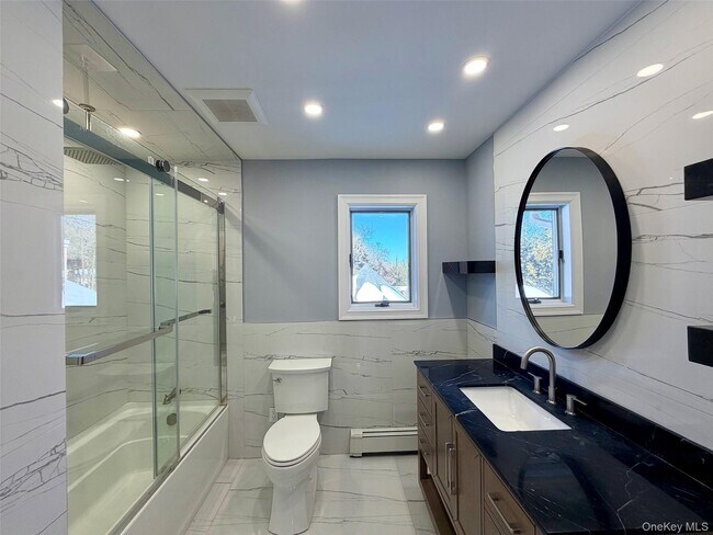 Building Photo - 5 Glen Hill Ct