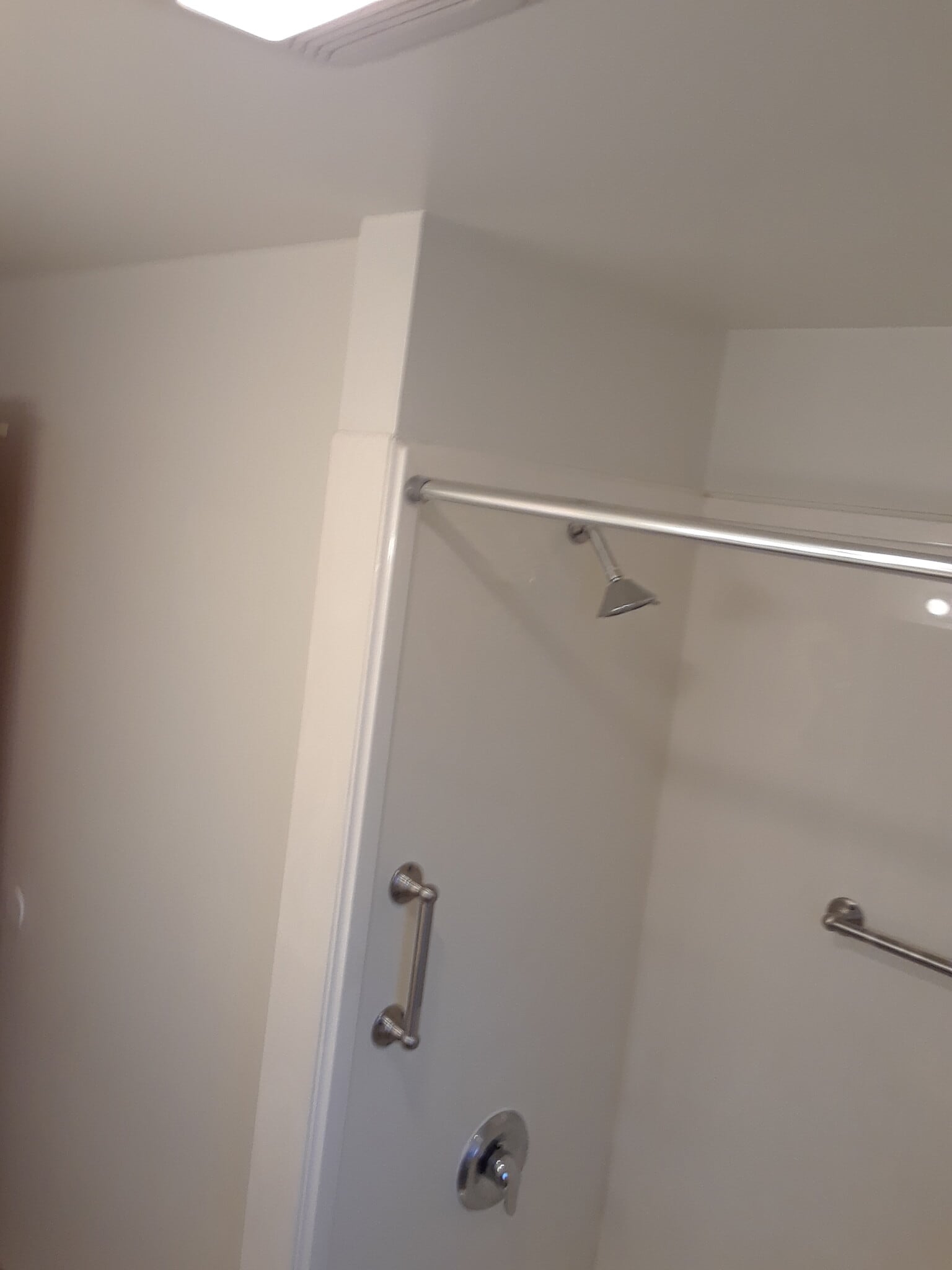 Building Photo - 638 N 400 E