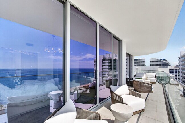 Building Photo - 151 N Seabreeze Blvd