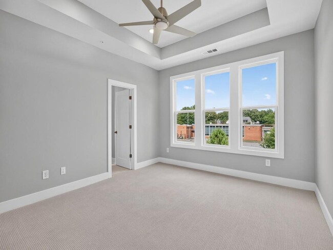 Building Photo - 1308 Koa Ct