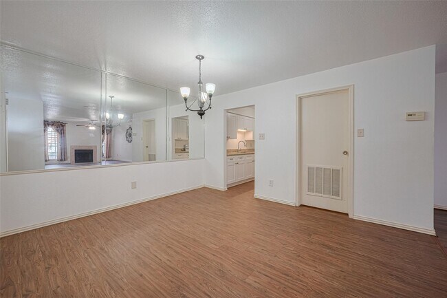 Building Photo - 6500 Sands Point Dr