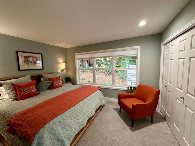 Building Photo - 9048 Gleneagle Dr