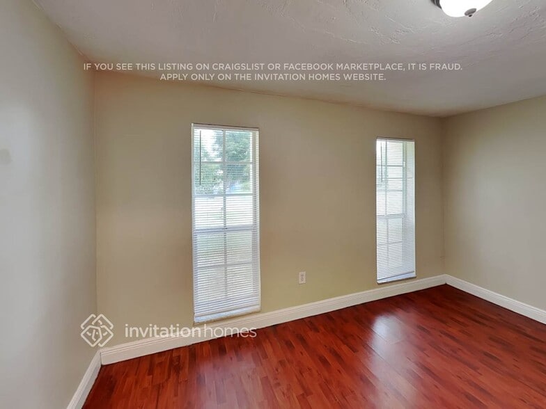 Building Photo - 8659 Sheraton Dr