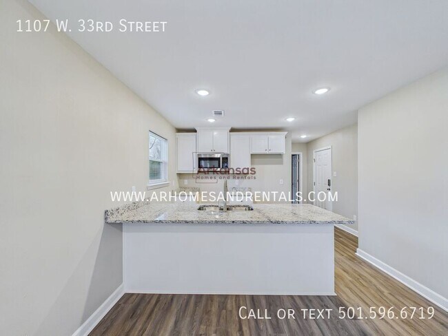 Building Photo - 1107 W 33rd St