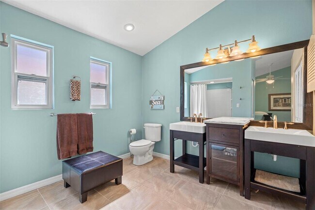 Building Photo - 713 Lighthouse Dr