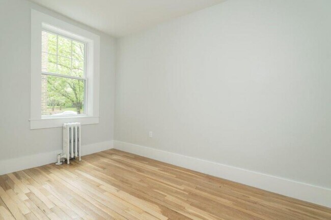 Building Photo - 1 bedroom in Boston MA 02135