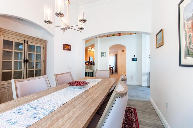 Building Photo - 16204 Nottingham Park Way