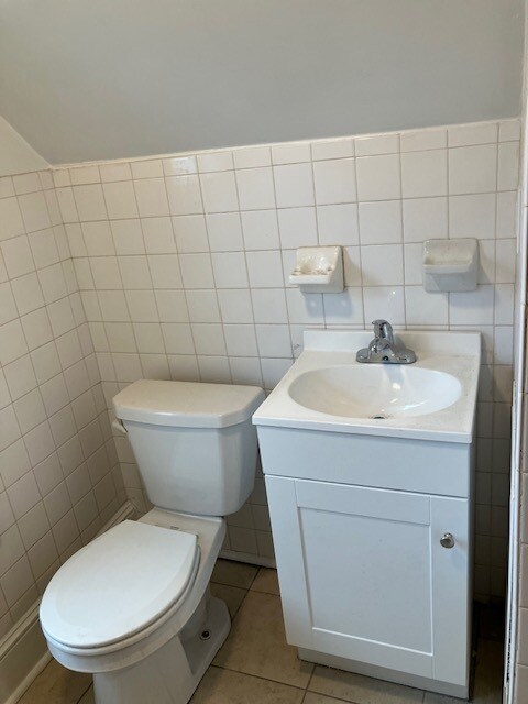 Bathroom - 1511 Spring Ave