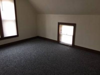 Building Photo - 718 N Underhill St