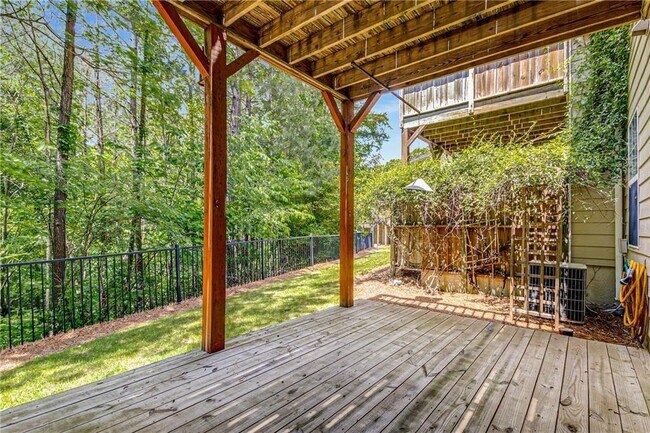 Building Photo - 4664 Creekside Villas Way