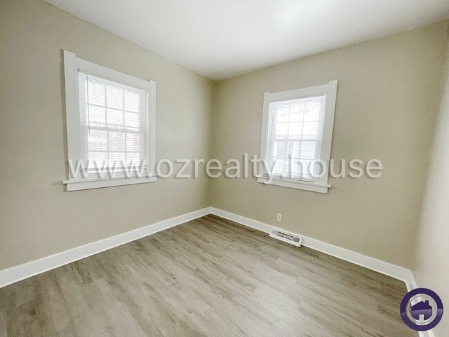 Building Photo - 5344 Claxton St