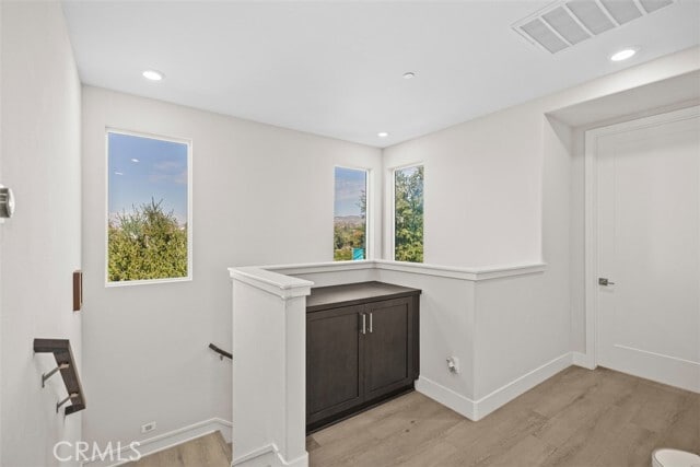 Building Photo - 395 Sawbuck