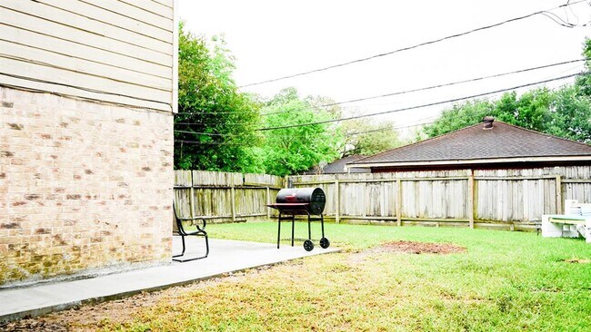 Building Photo - 6708 Biggs Ct