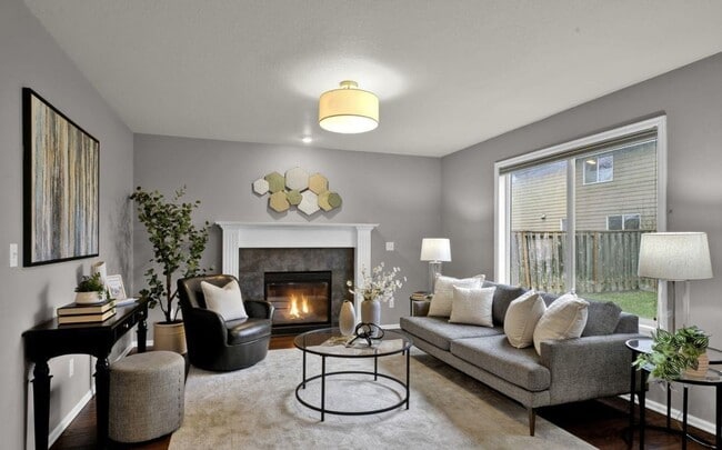 Building Photo - Beautiful 4 Bedroom Home in Desirable Willamette Landing!!