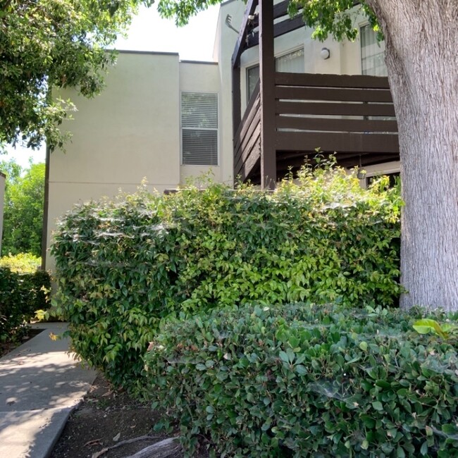 Building Photo - 1150 W Phillips St