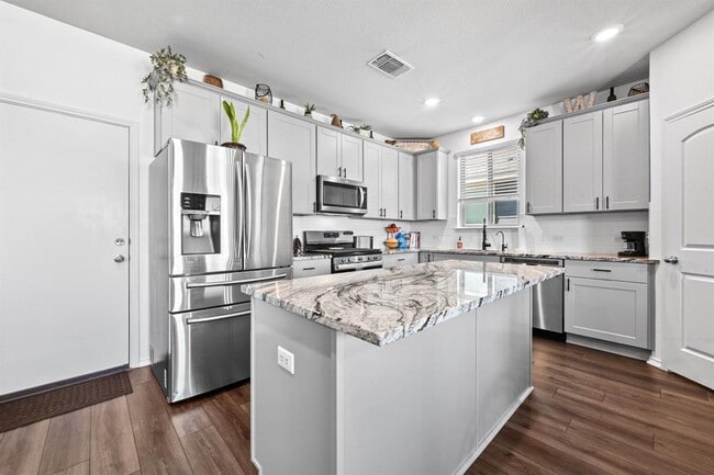 Building Photo - 317 Black Alder St