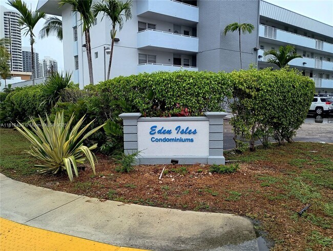 Building Photo - 3750 NE 170th St