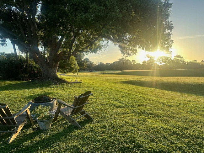 Building Photo - 460 Magellan Dr