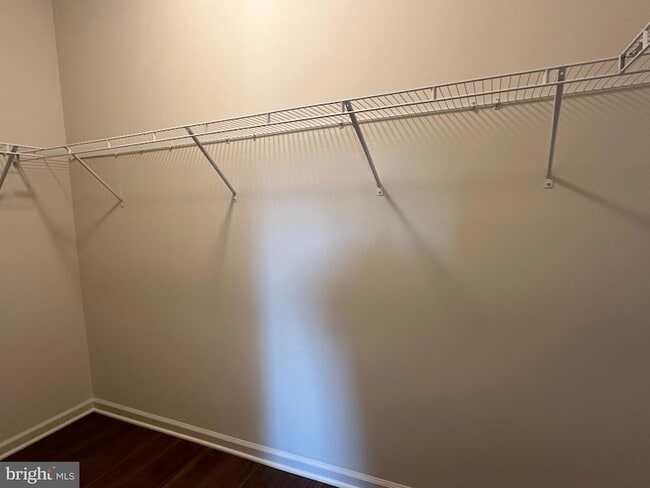 Building Photo - 751 McComb Pl