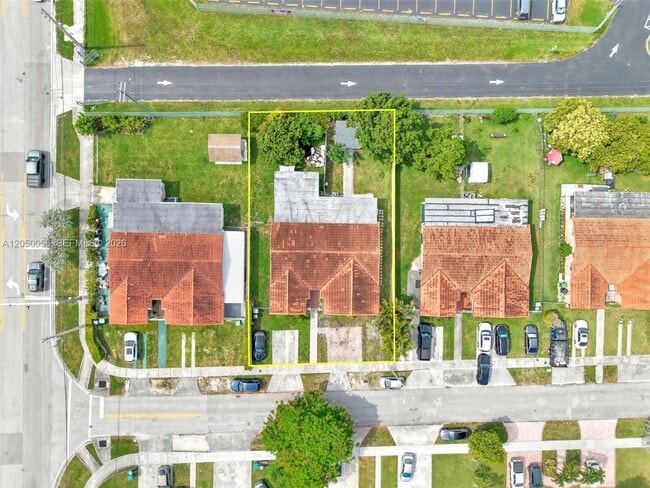 Building Photo - 9720 SW 37th Terrace