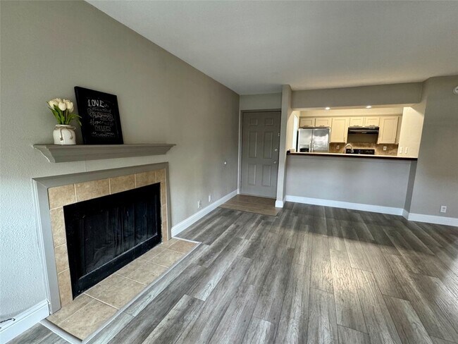 Building Photo - 5981 Arapaho Rd