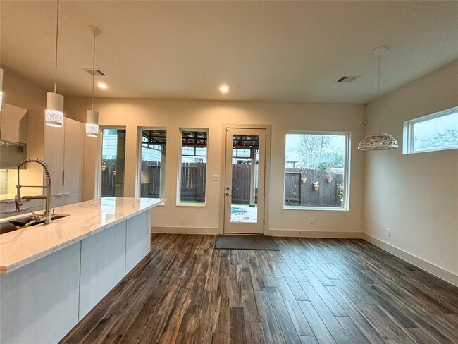 Building Photo - 4402 Bora Bora Ln