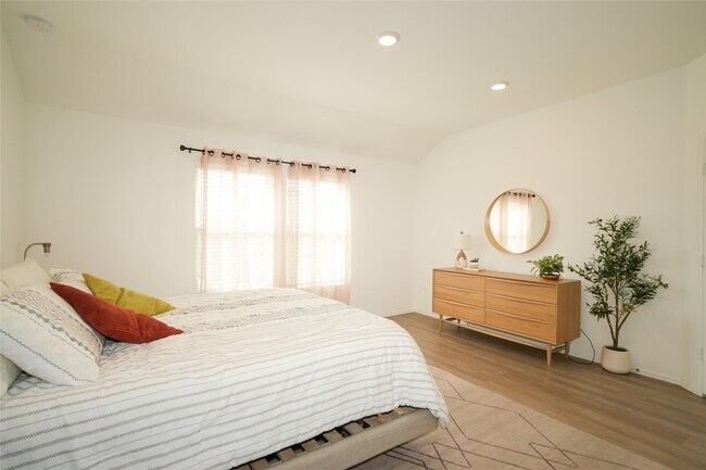 Building Photo - 8446 Manta Ray Dr