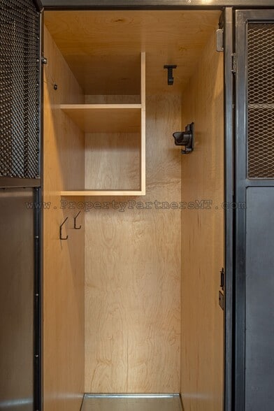 Building Photo - 824 S 8th Ave